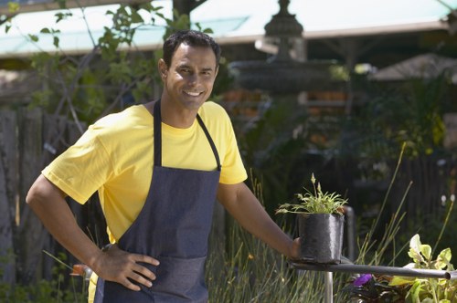 Choosing paving materials for a patio in Notting Hill